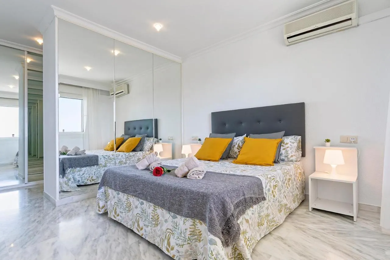 Lejlighed Beach And Pool Holidays At The Grand Coloso Benalmádena Spanien