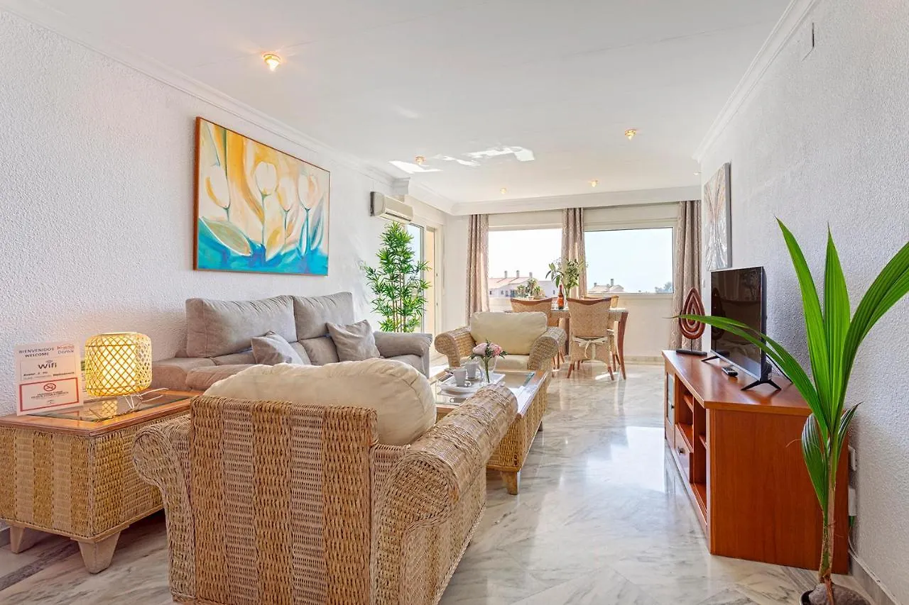 Beach And Pool Holidays At The Grand Coloso Benalmádena 0*,